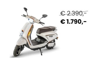 summer-sale-moped