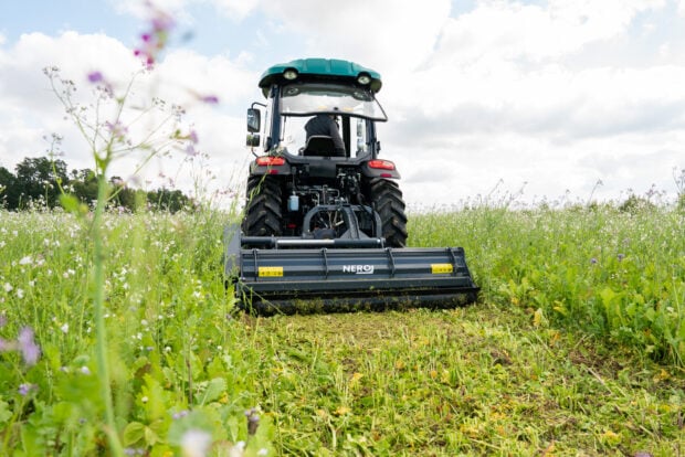 schlegelmulcher-nero-M-200H-low-res-027