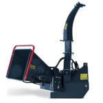 Effizienter Holzhäcksler mit 76 cm Schwungrad und vier Messern