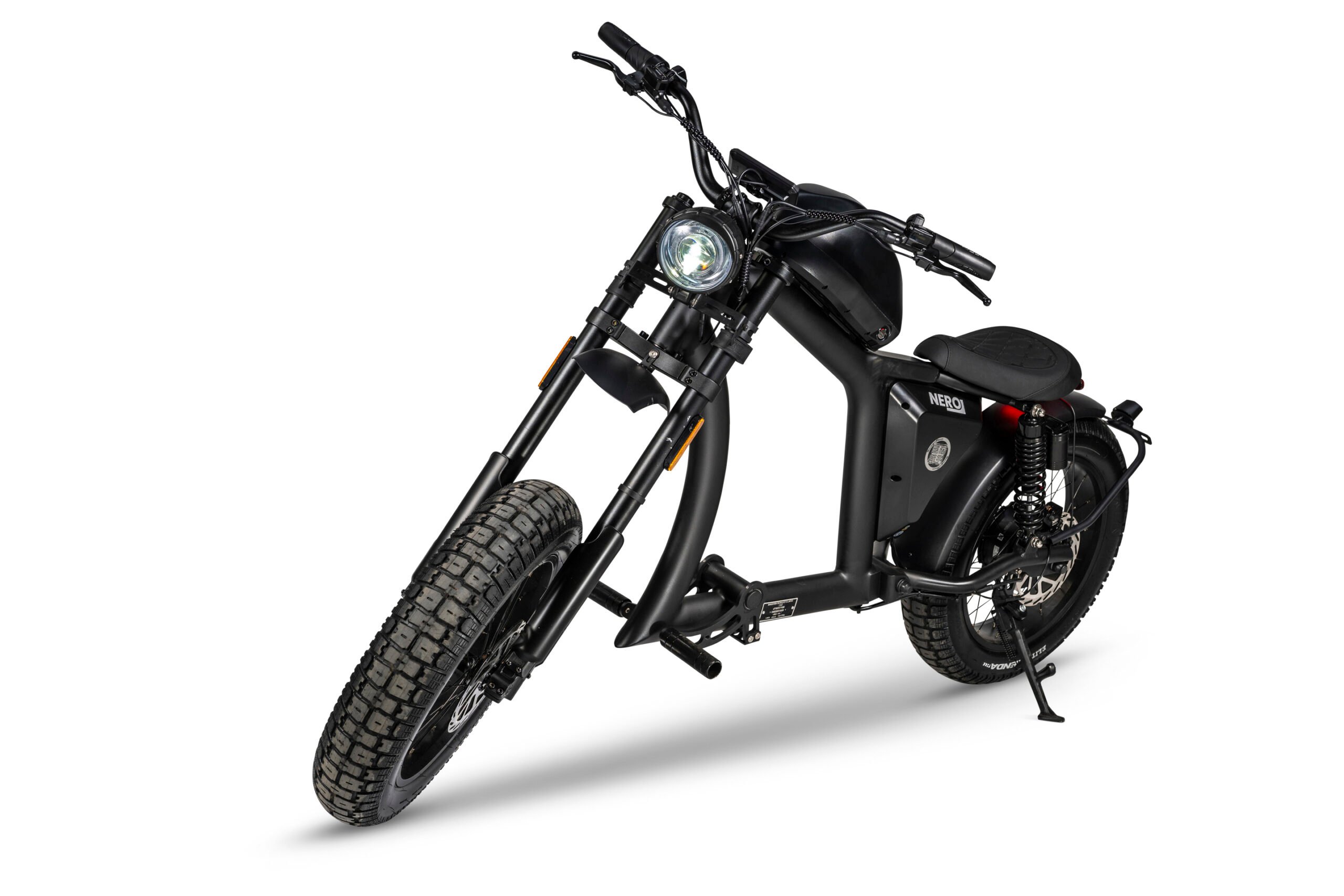 elektro-chopper-nero-hawk-schwarz-schraeg-links-vorne