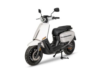 elektro-moped-nero-tennis-weiss-schraeg-links-vorne