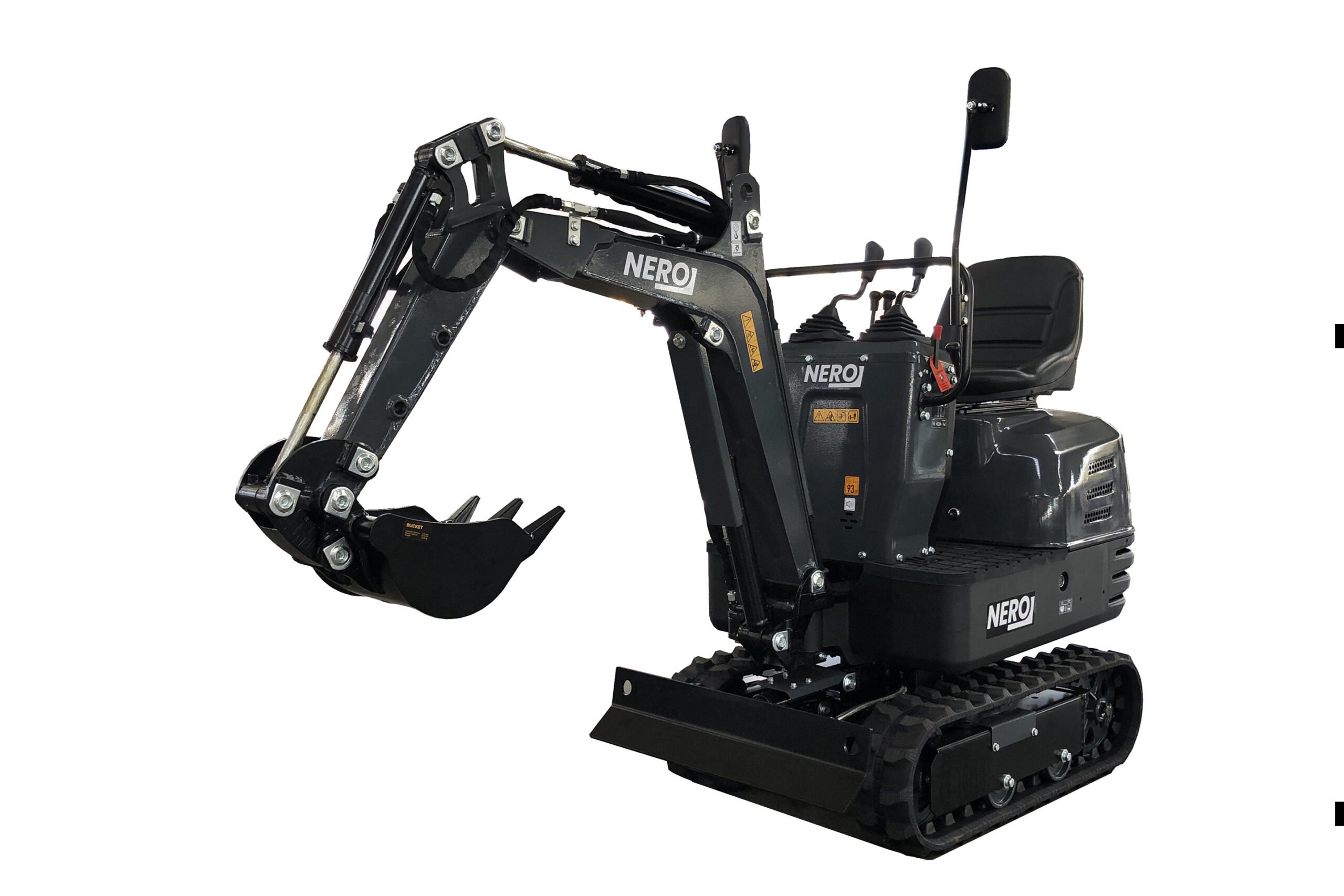 minibagger-nero-MB-600-schraeg-links-vorne